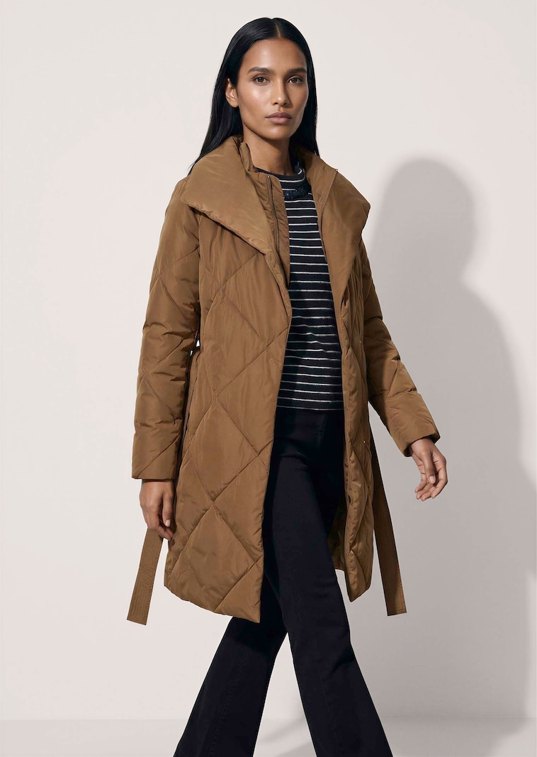Manteau matelassé en losange avec ceinture à nouer