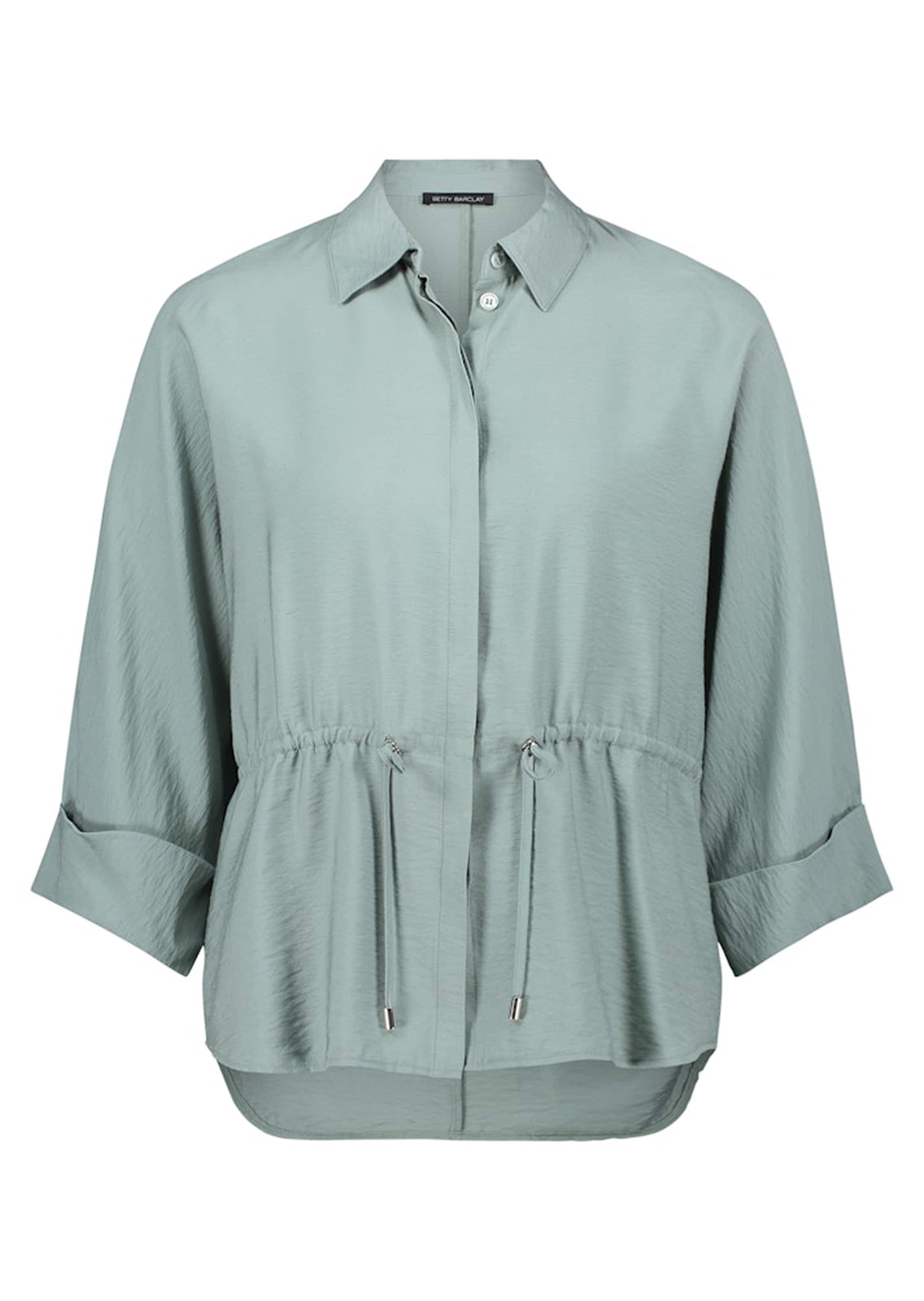 Nyöritetty pusakkatyylinen takki