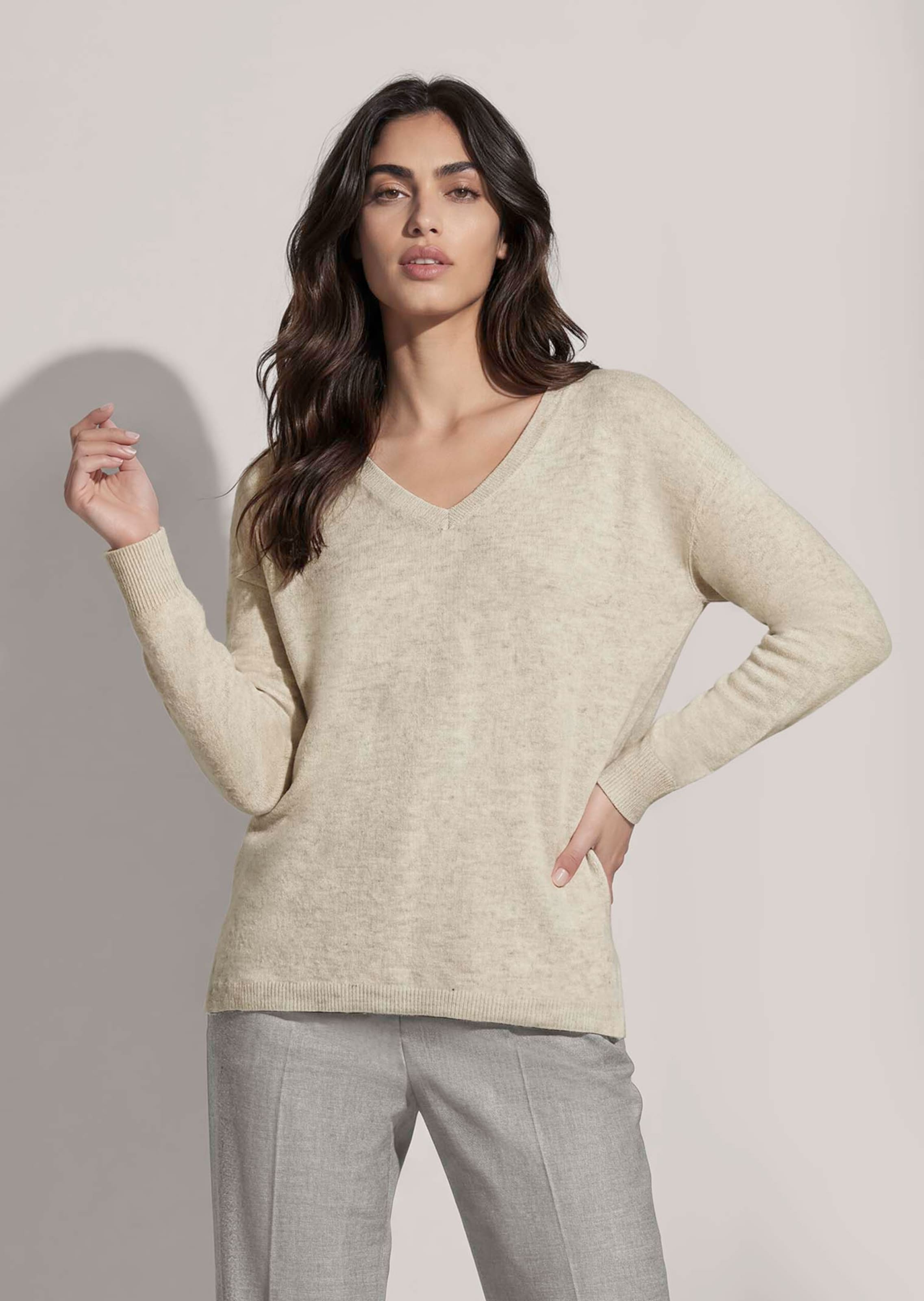 Trui met V-hals, van Good Cashmere