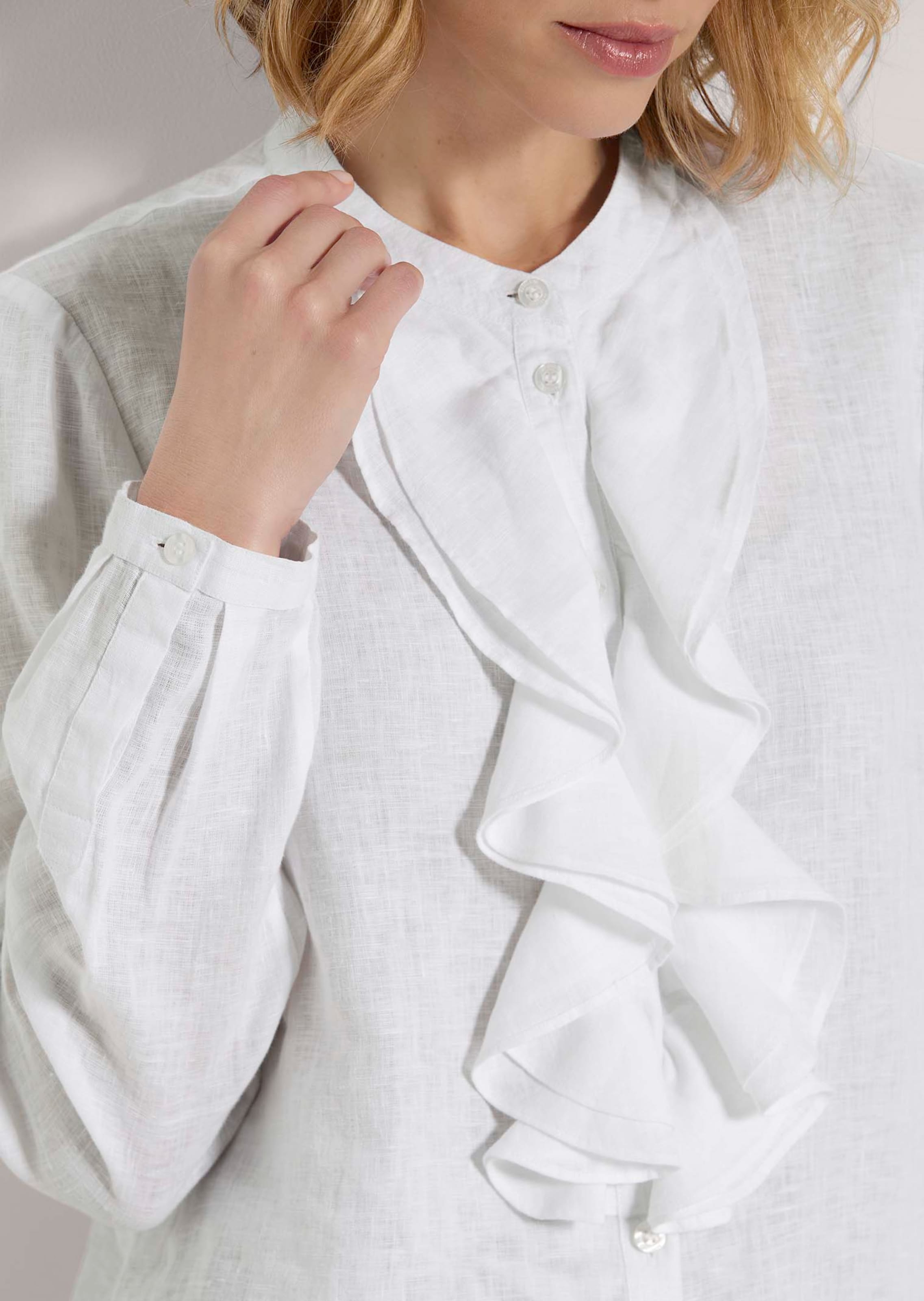 Linen blouse with ruffles thumbnail 6