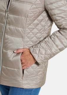 Veste matelassée avec poches zippées thumbnail 5