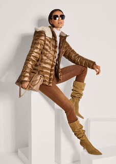 Steppjacke mit abnehmbarer Kapuze thumbnail 5