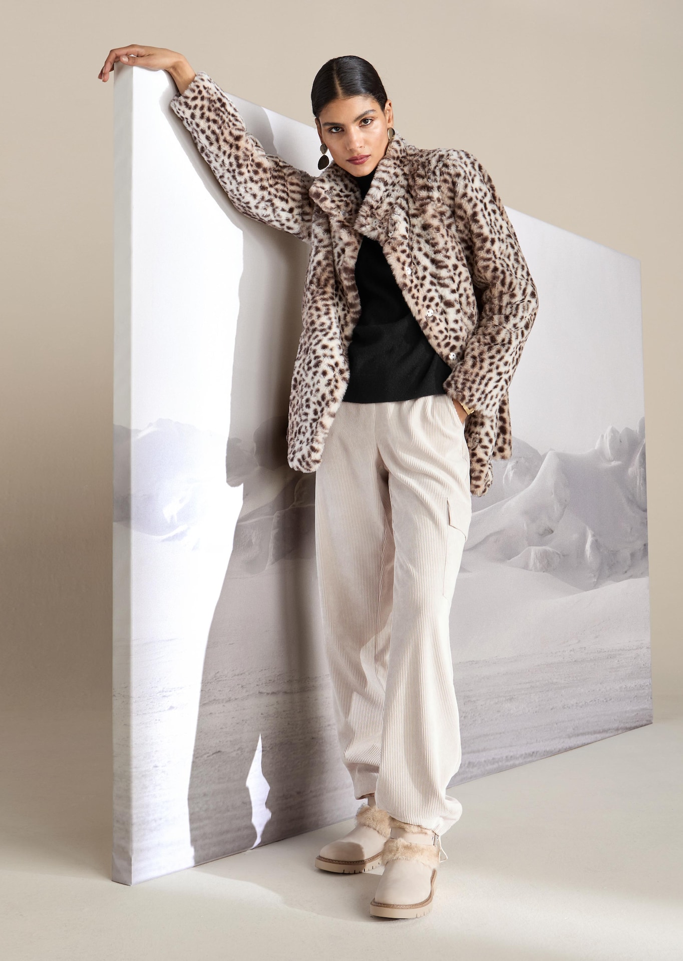 Pantalon en velours côtelé à enfiler, style cargo