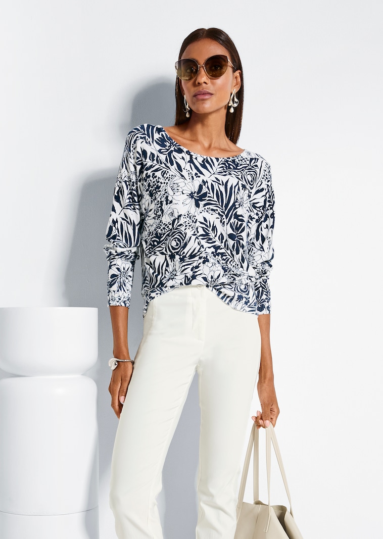 Pullover mit U-Boot-Ausschnitt