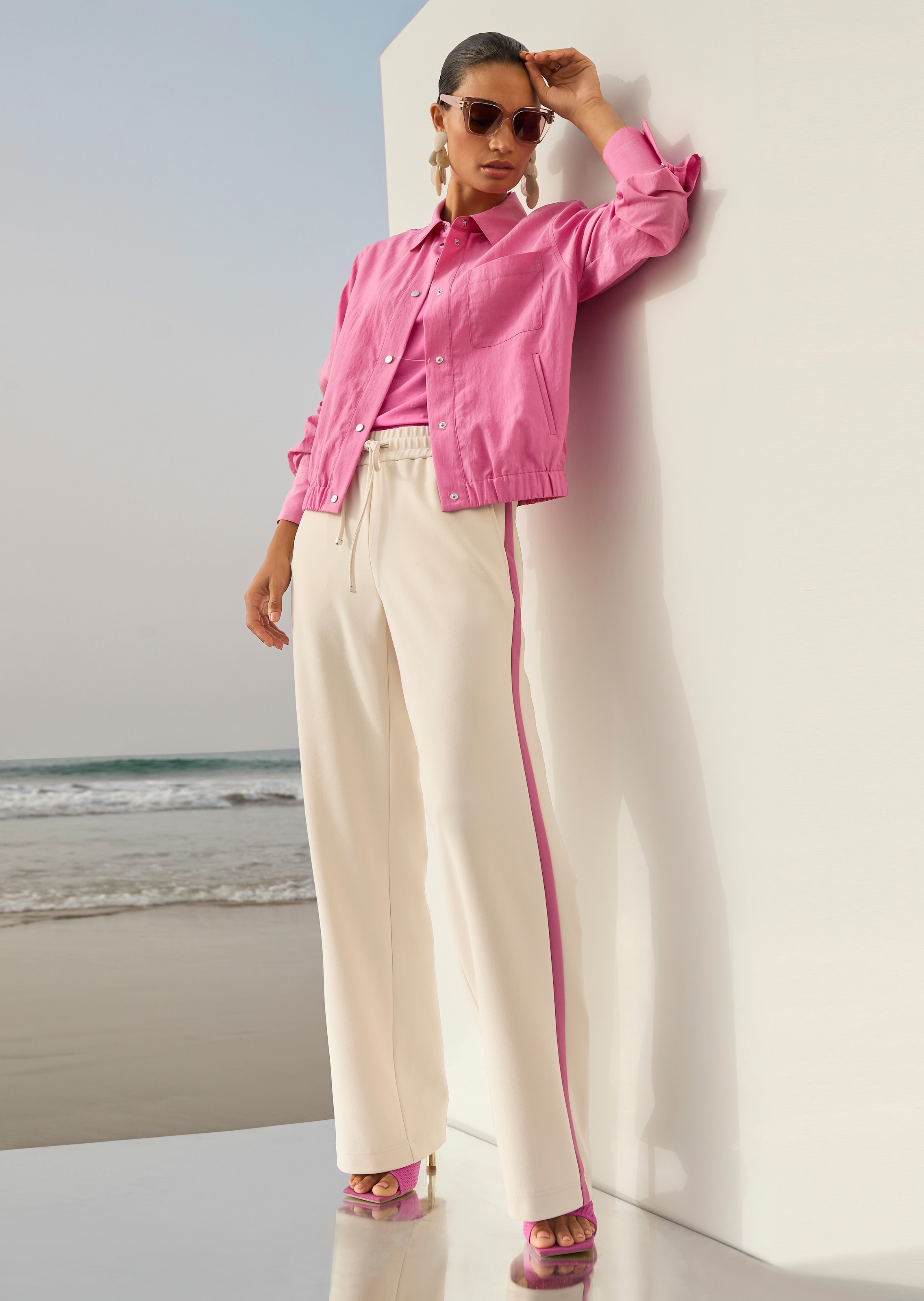 Sportive Bluse im Blousonstil