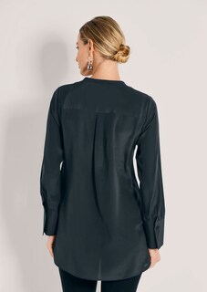 Lange Seidenbluse in kragenloser Form thumbnail 4