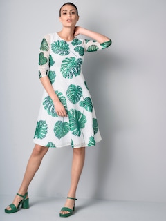 Kleid aus Lochspitze thumbnail 5