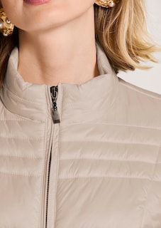 Leichte Steppjacke mit Stehkragen thumbnail 6