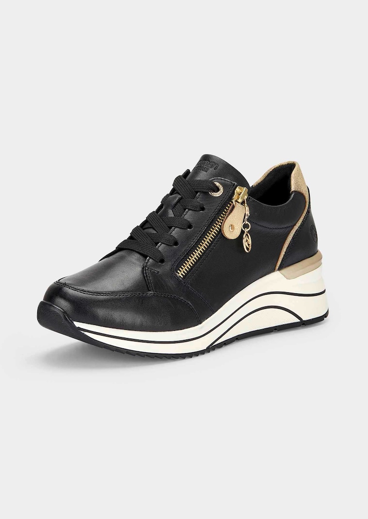 Wasserabweisender Sneaker aus Glattleder