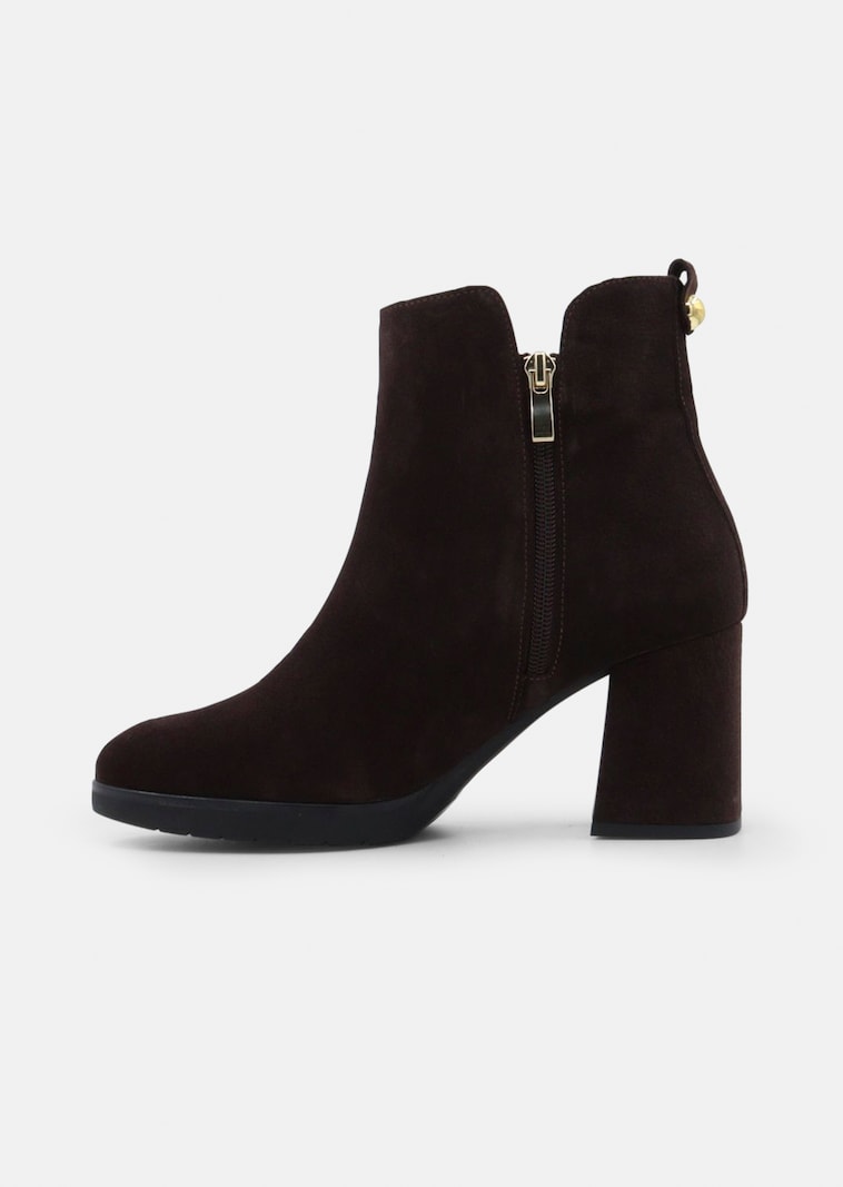 Stiefeletten aus Veloursleder
