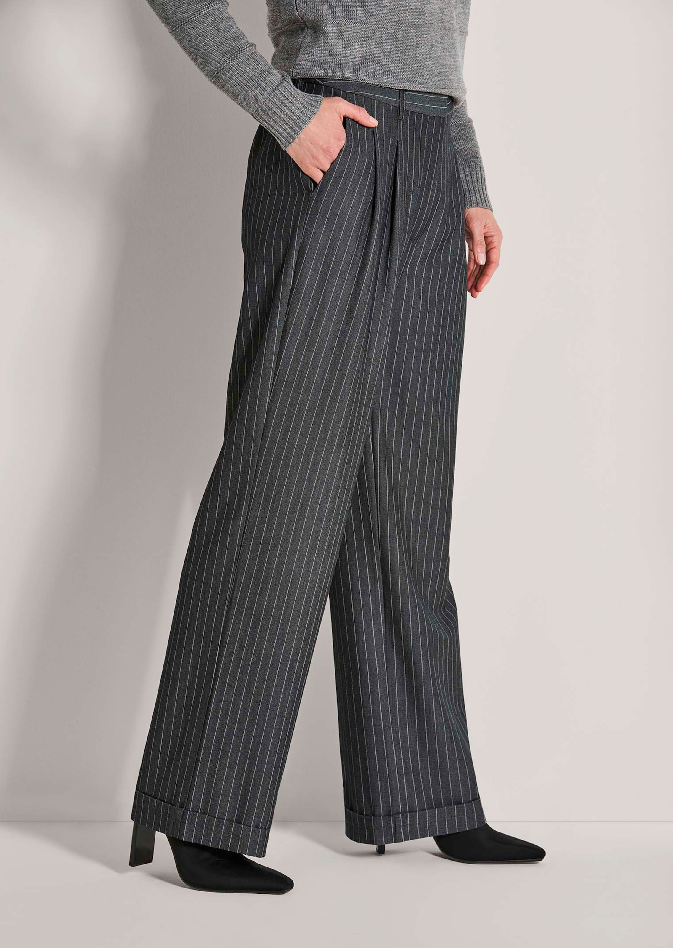 Pantalon thumbnail 5