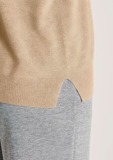 Pull en cachemire pur à col en V thumbnail 6