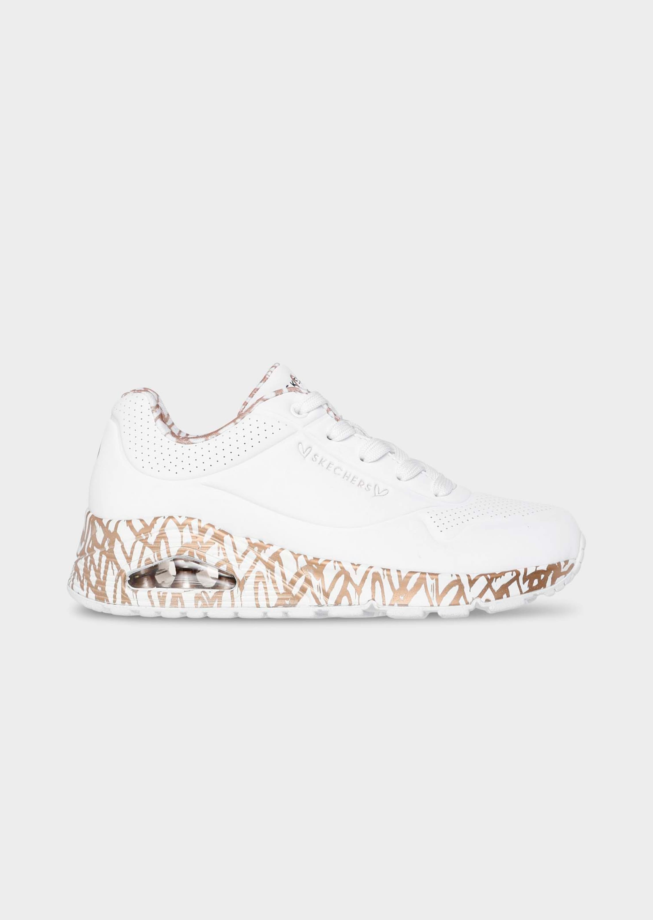 Sneaker mit Folienprint und Skech-Air Dämpfung