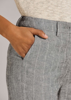 Nadelstreifen-Hose mit Bügelfalten thumbnail 6