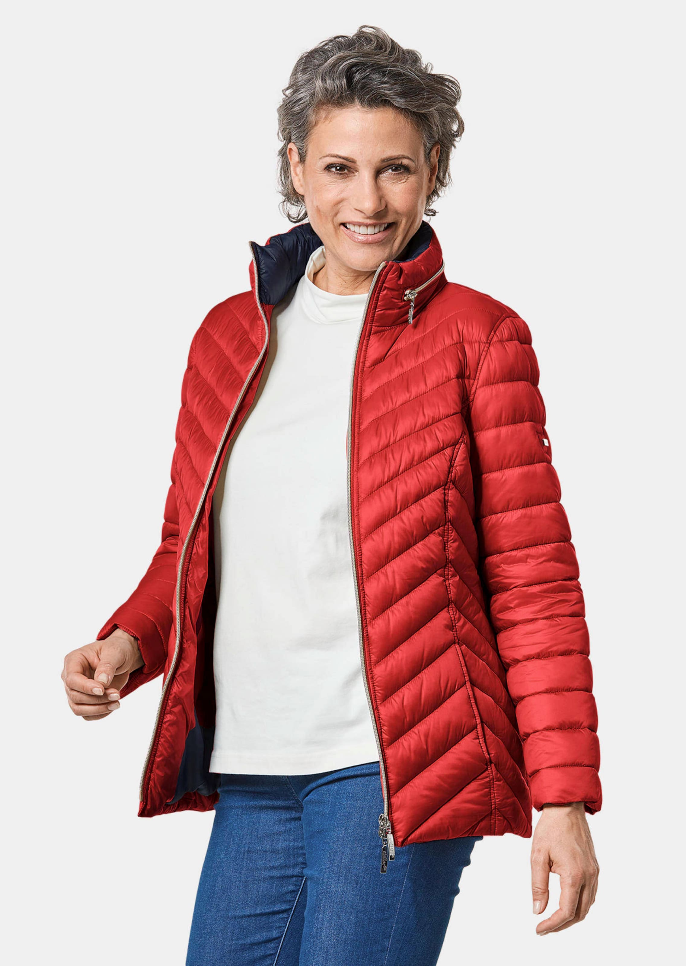 Steppjacke in figurschmeichelnder Optik