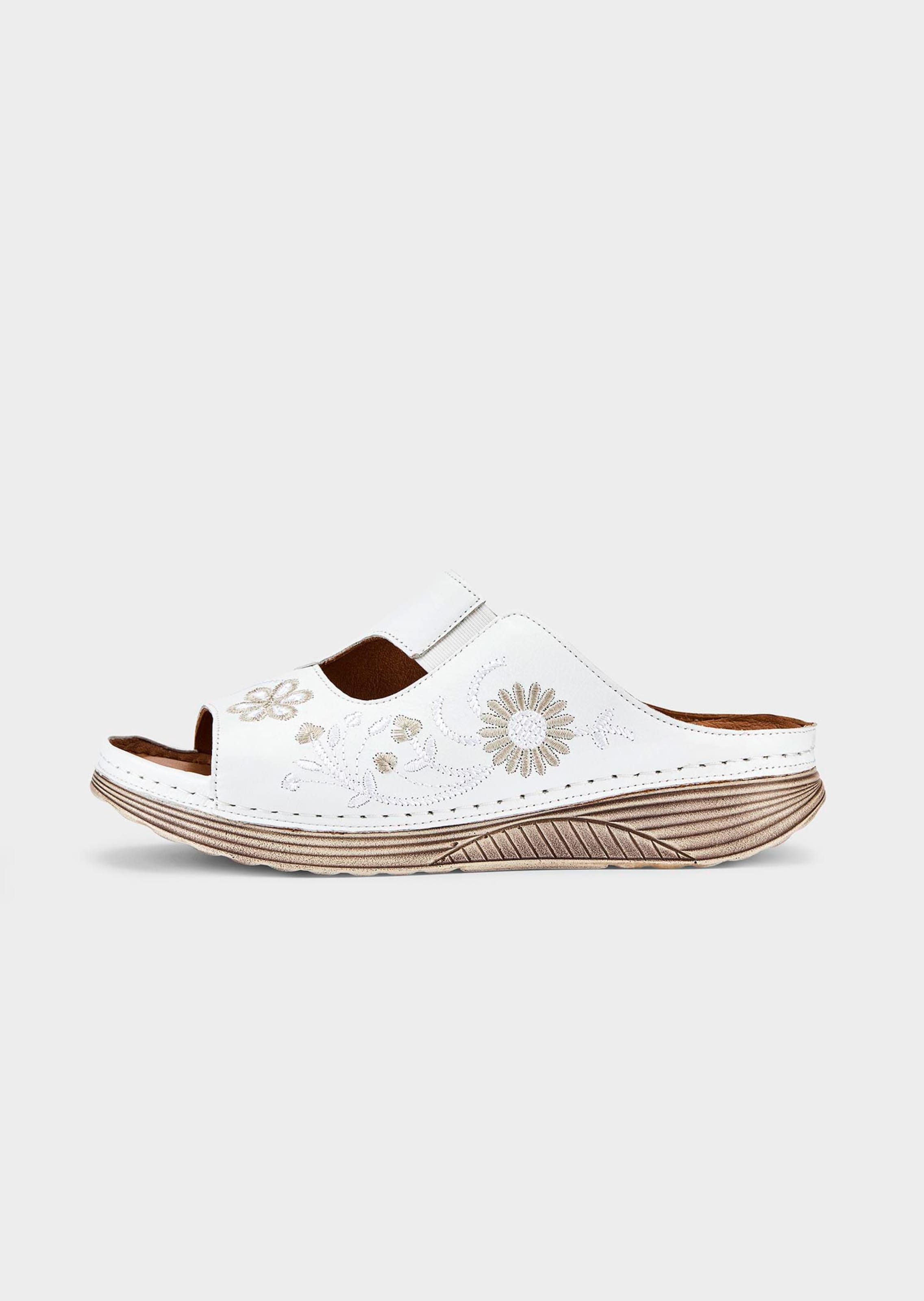 Leren sandaaltjes met bloemenmotief