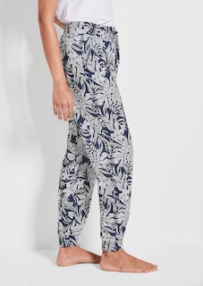 Comfortable joggers with a leaf print thumbnail 5