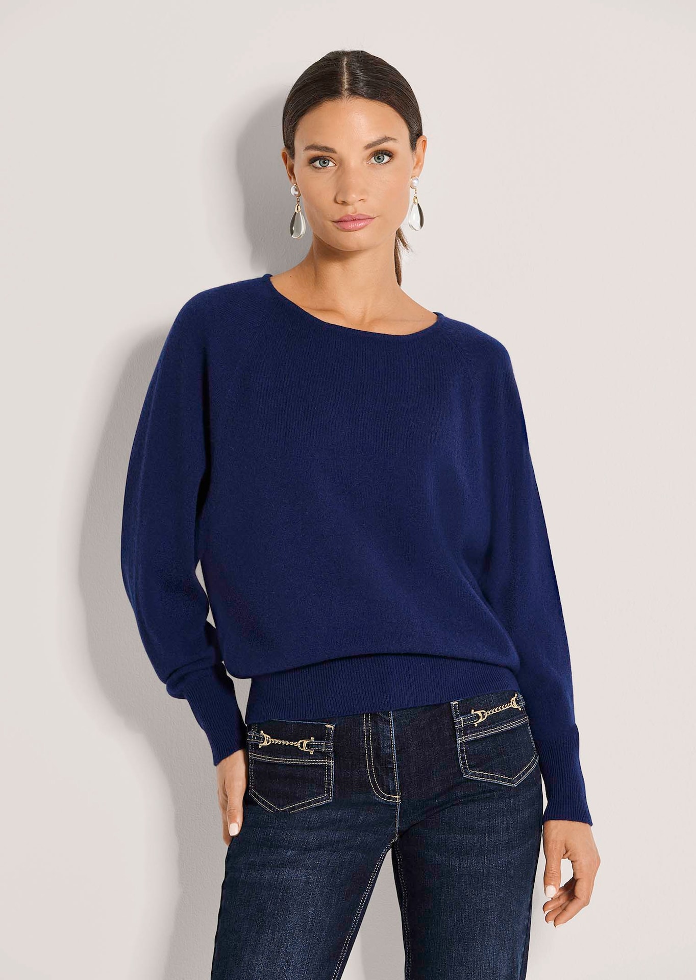 Kaschmirpullover mit Fledermausärmeln