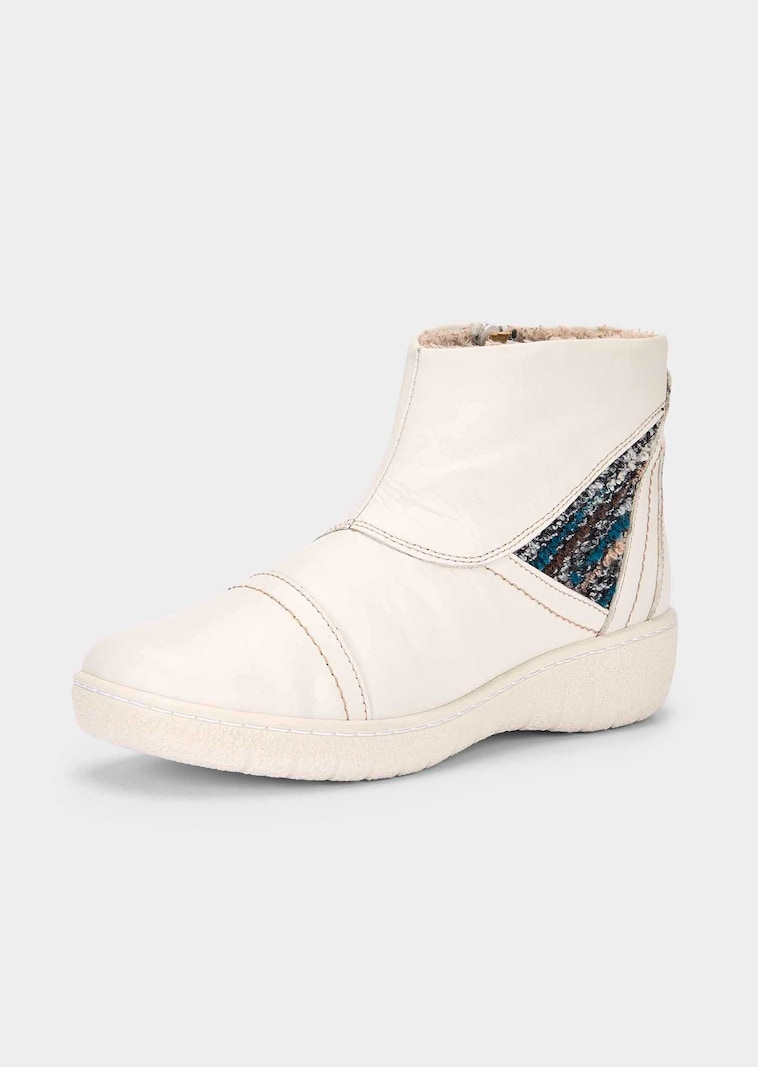 Stiefeletten mit modischem Bouclé-Einsatz