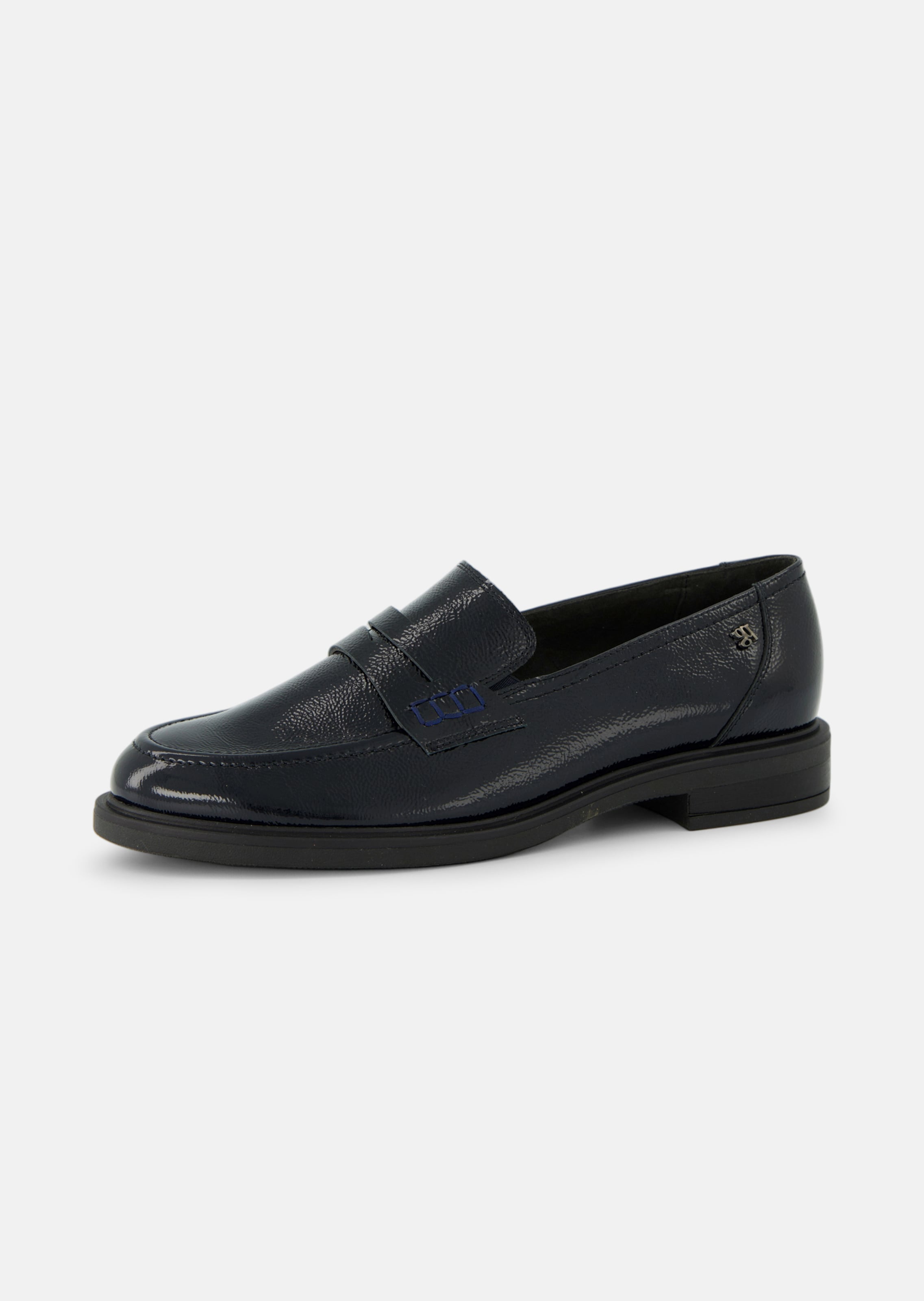 Leather loafers with a crinkled patent finish