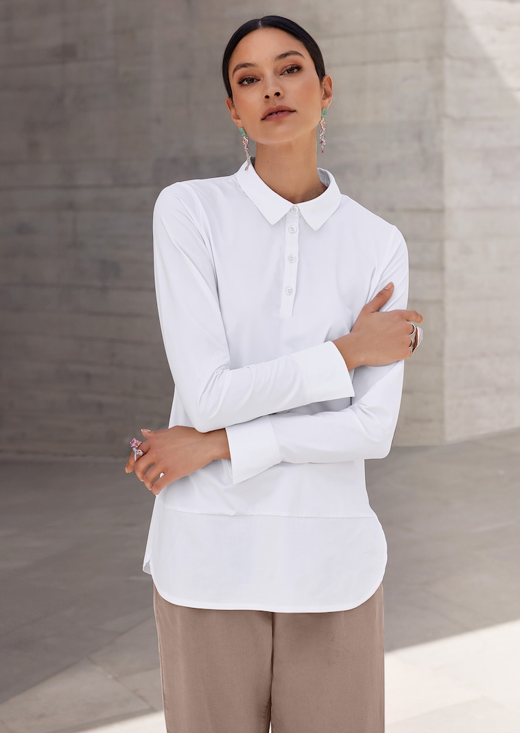 Sportive Bluse im Materialmix
