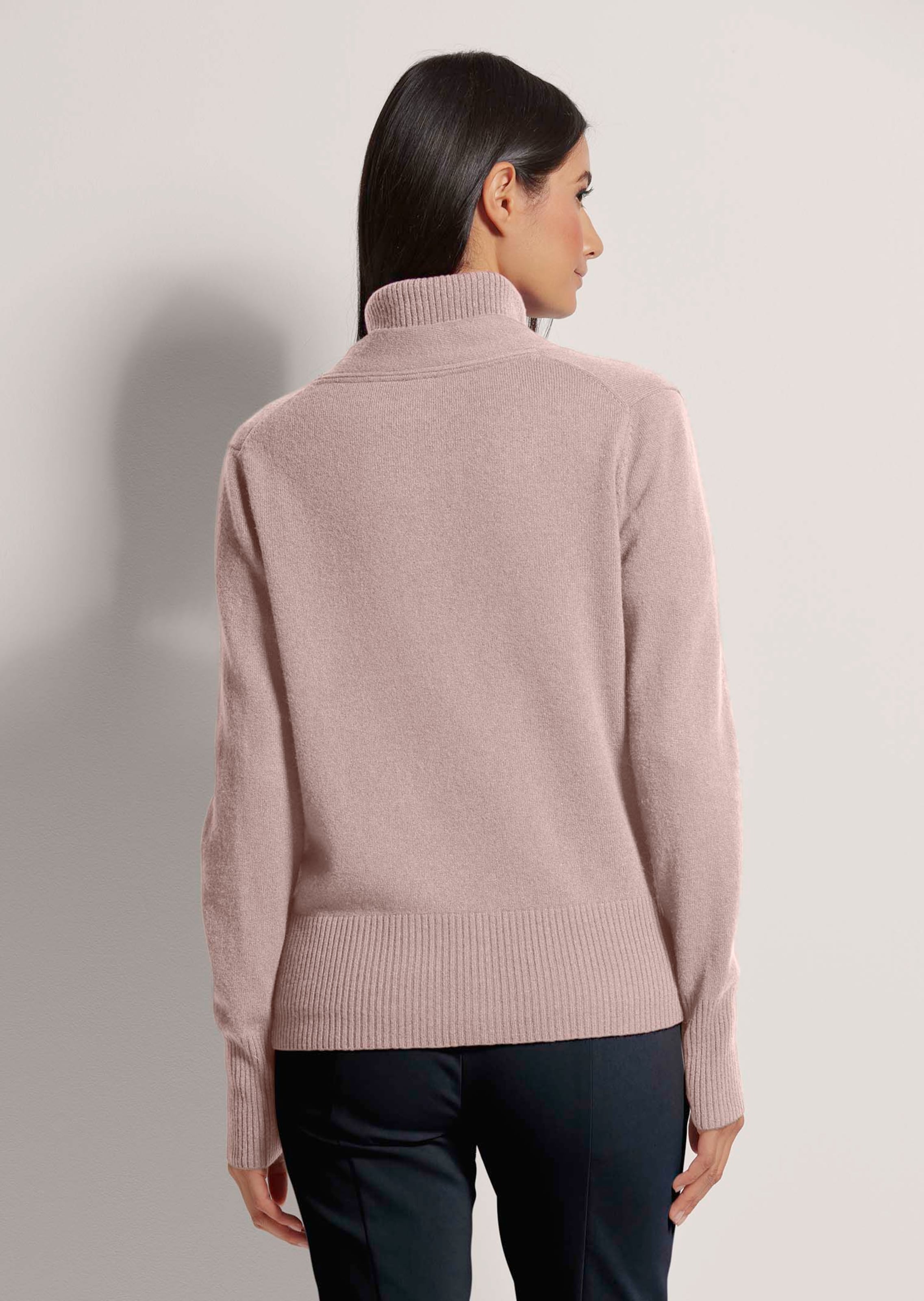 Kaschmir-Strickjacke mit tiefem V-Ausschnitt und Bindeband thumbnail 4