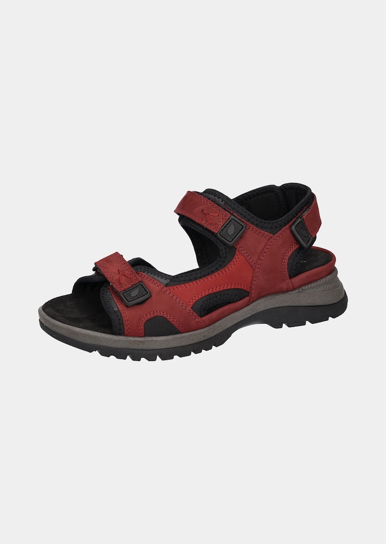 Walking sandals with removable footbed