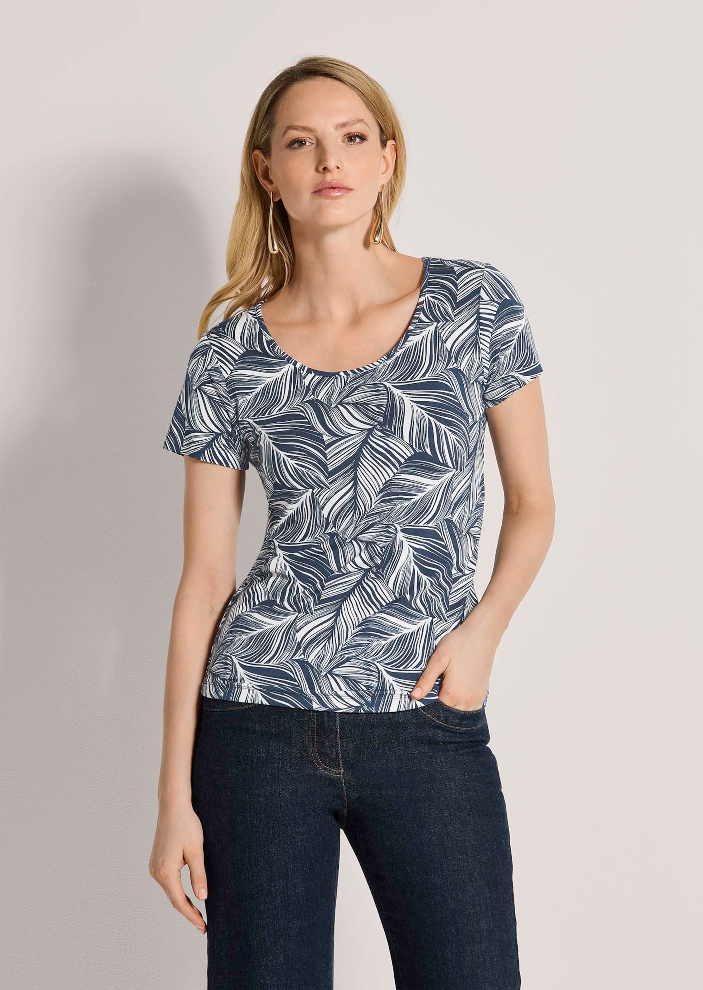 Viskoseshirt mit grafischem Blattprint