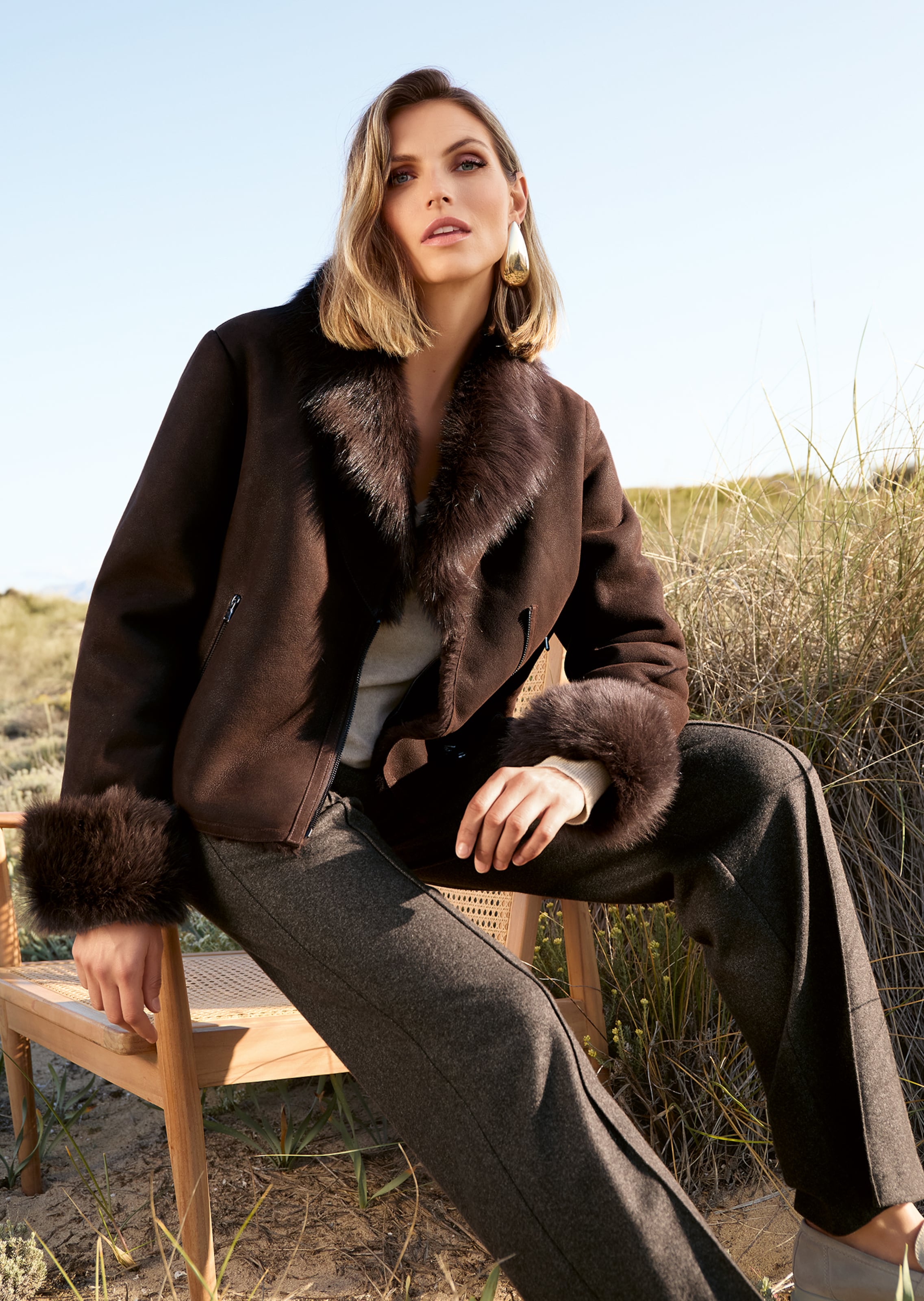 Lammfell-Jacke im Biker-Stil