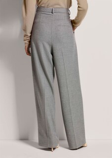Weite Bundfaltenhose mit Bügelfalten thumbnail 4