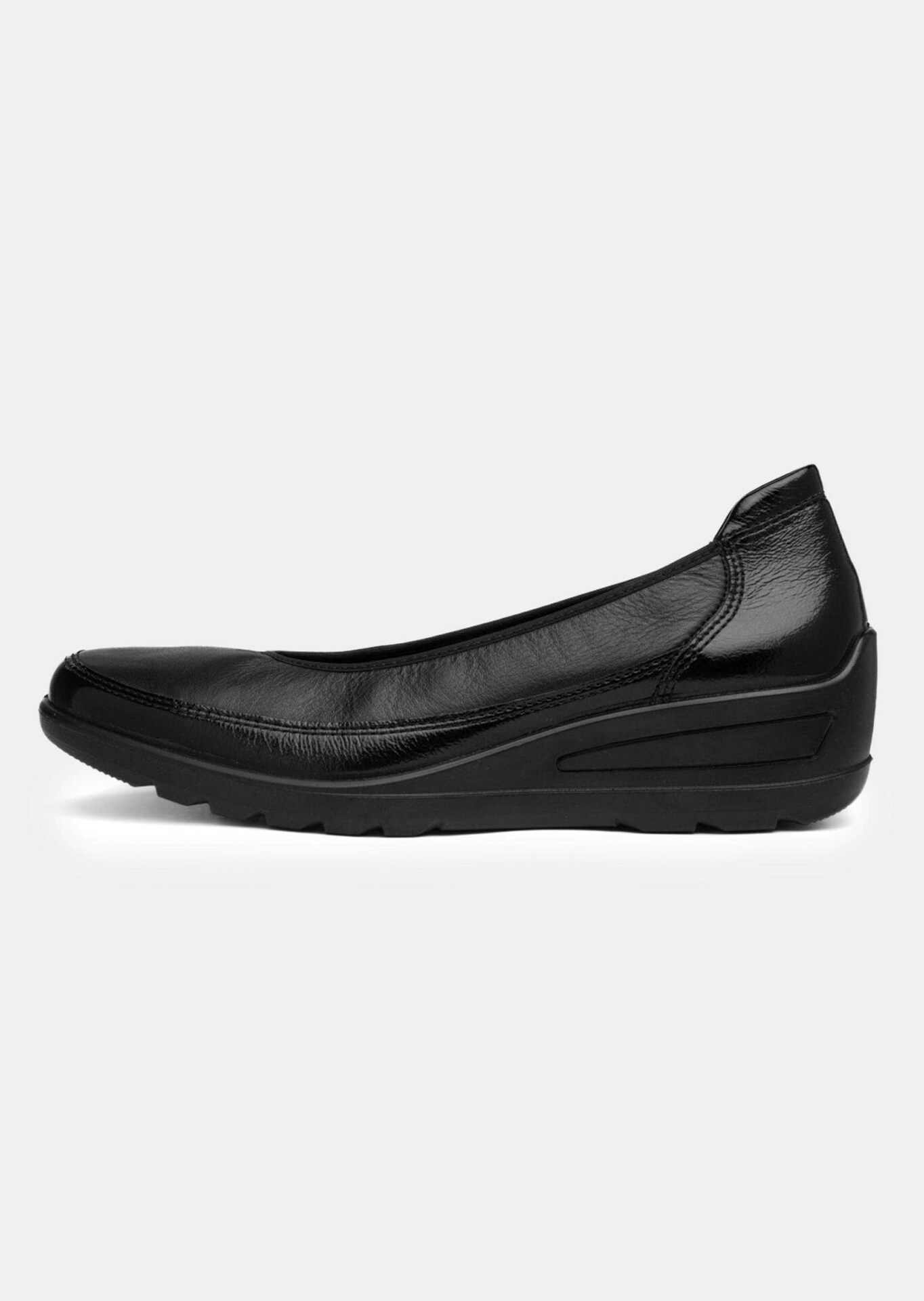 Ballerinas aus glänzendem Leder