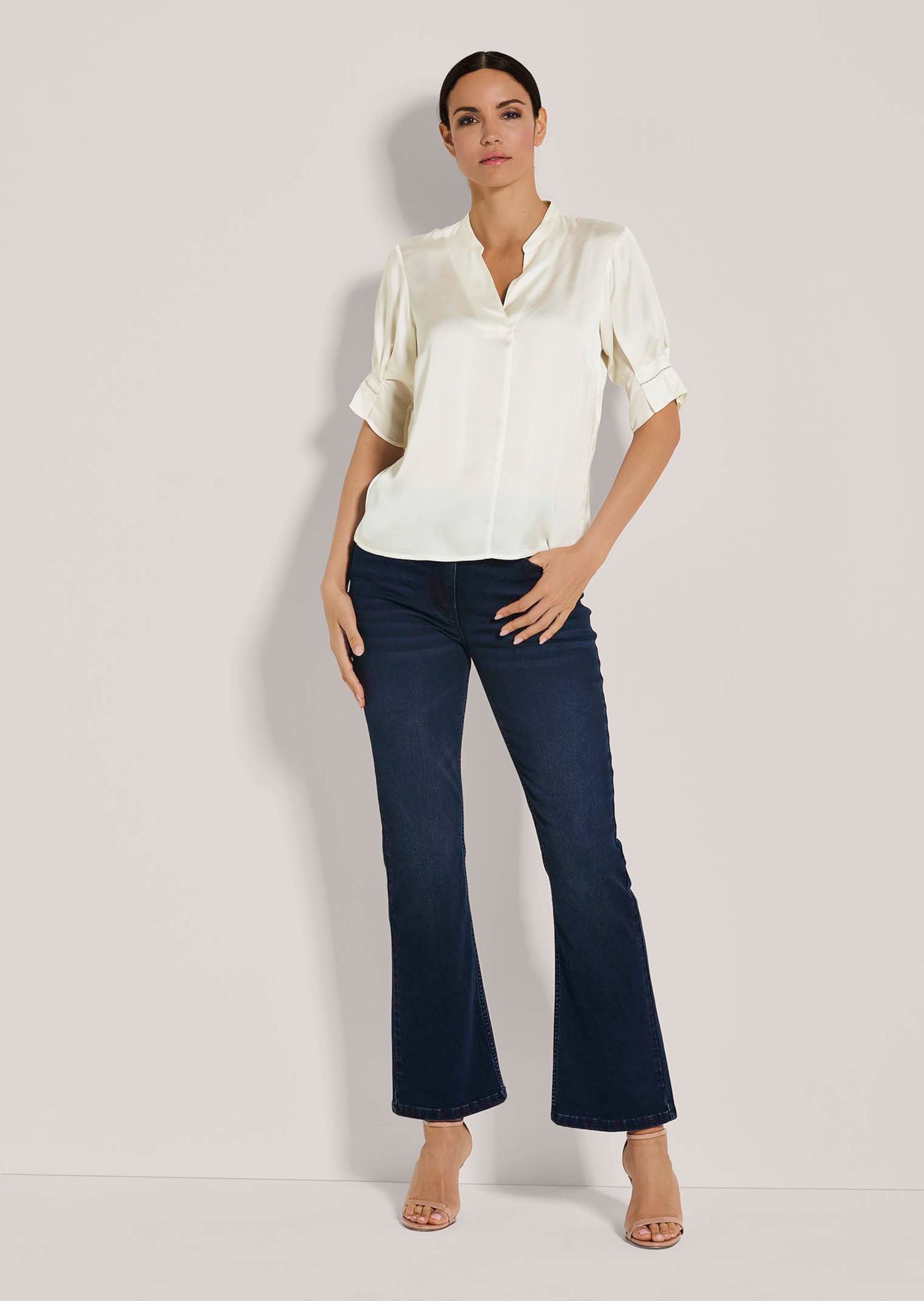 Viscose blouse thumbnail 3