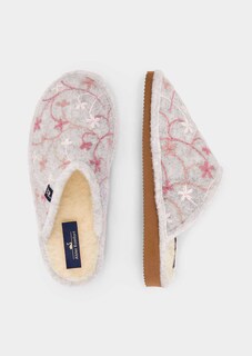 Chaussons en feutre avec broderie florale thumbnail 2