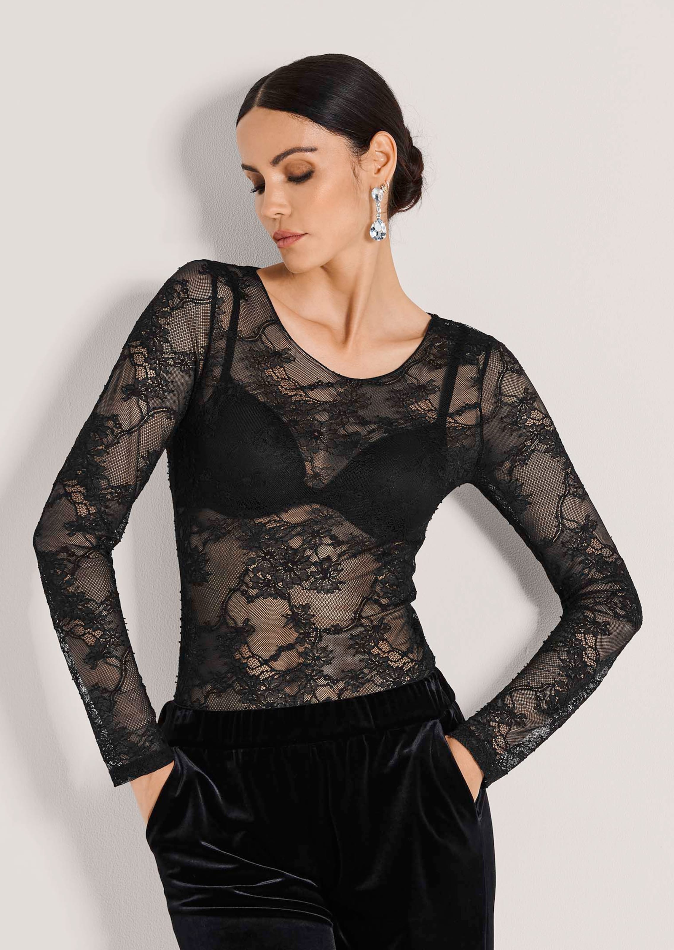 Top en tulle transparent à manches longues