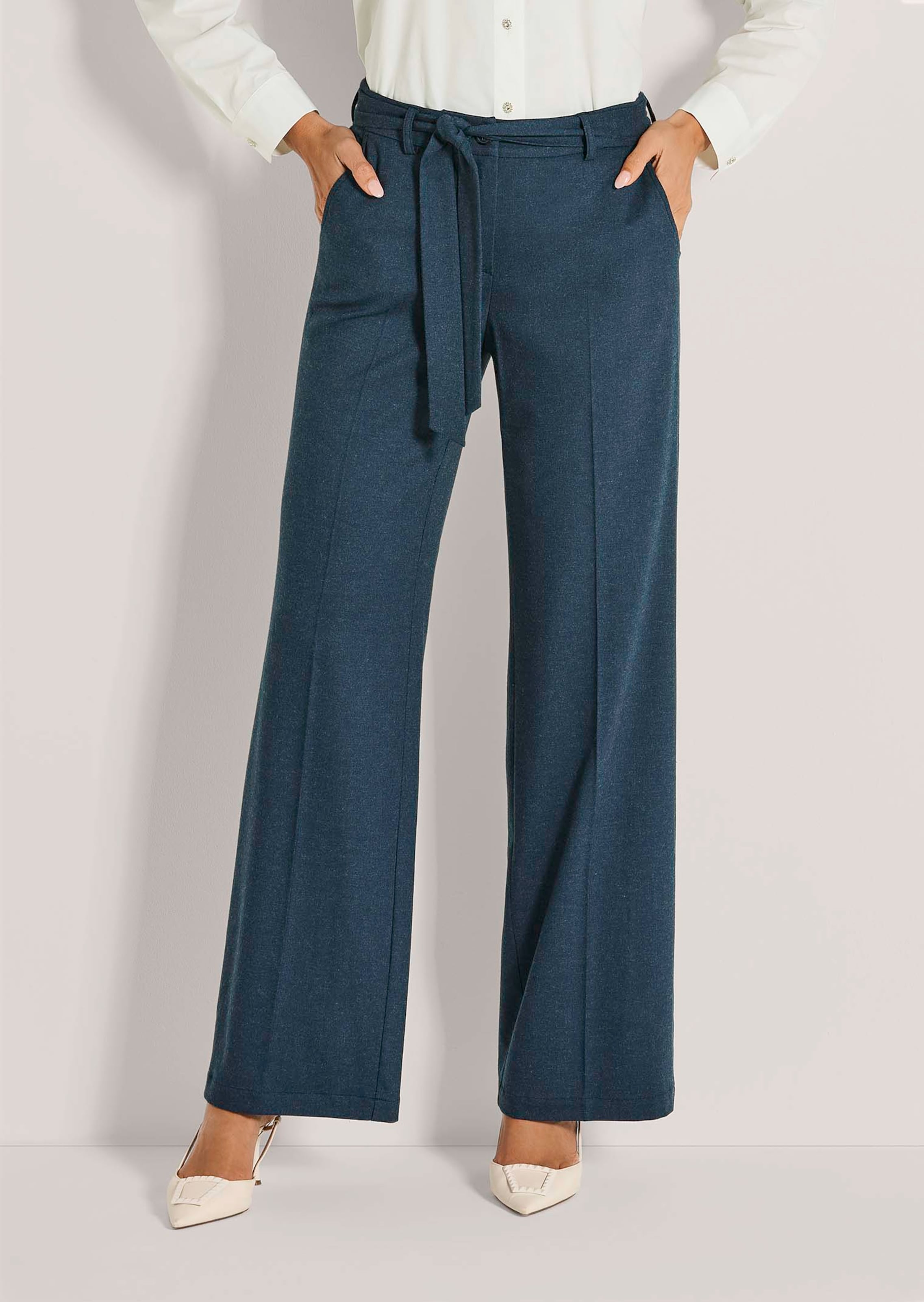 Wide trousers with tie belt