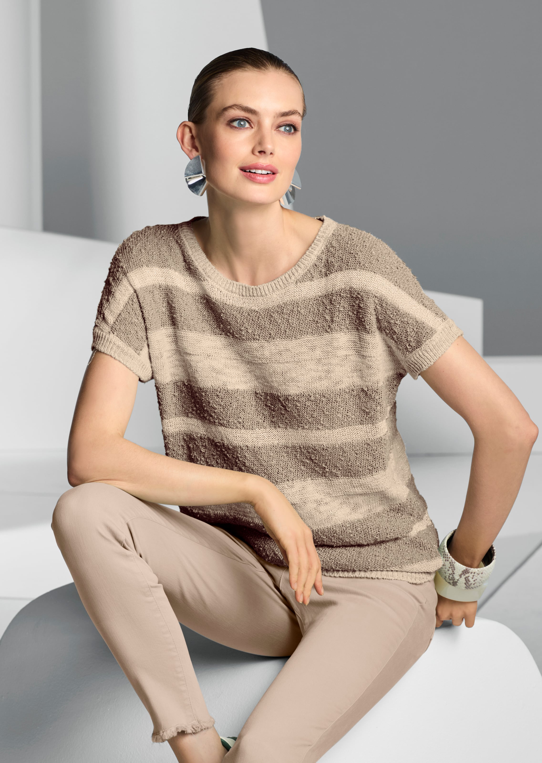 Kurzarm-Pullover mit Glanz-Effekt