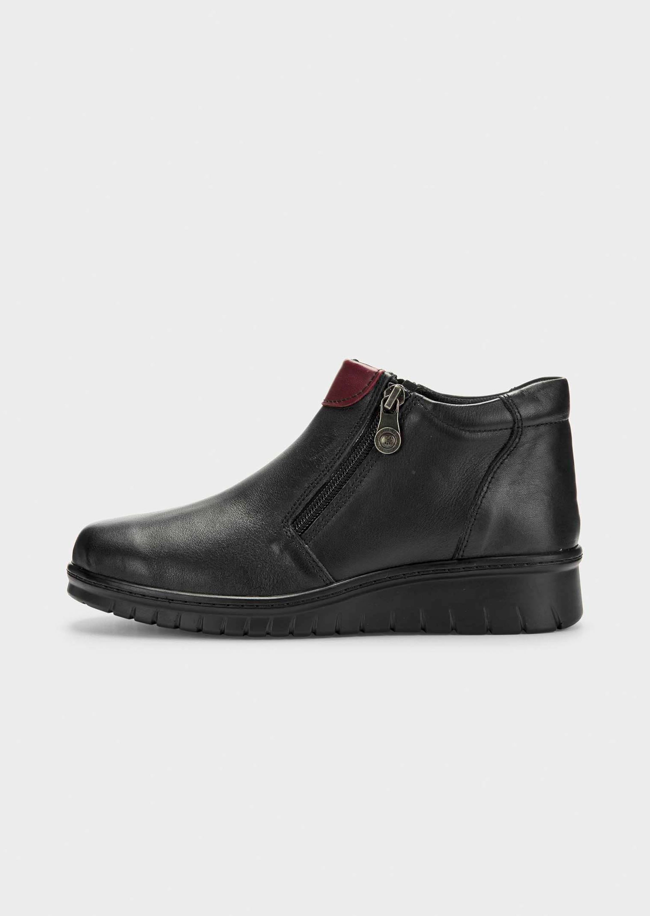 Stiefeletten aus Leder mit Reissverschlüssen