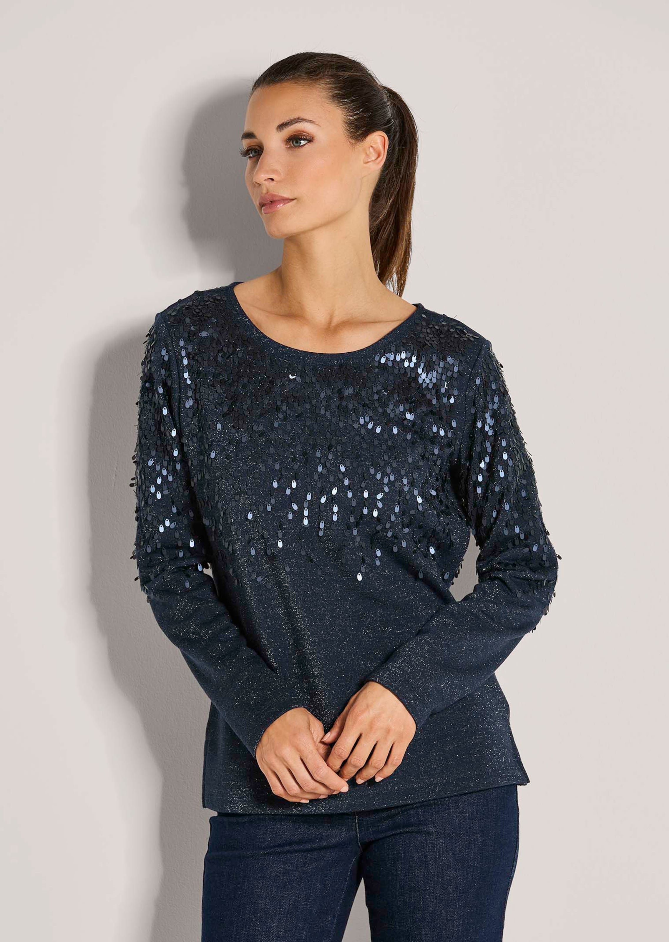 Sweatshirt mit Glanzgarn und Pailletten