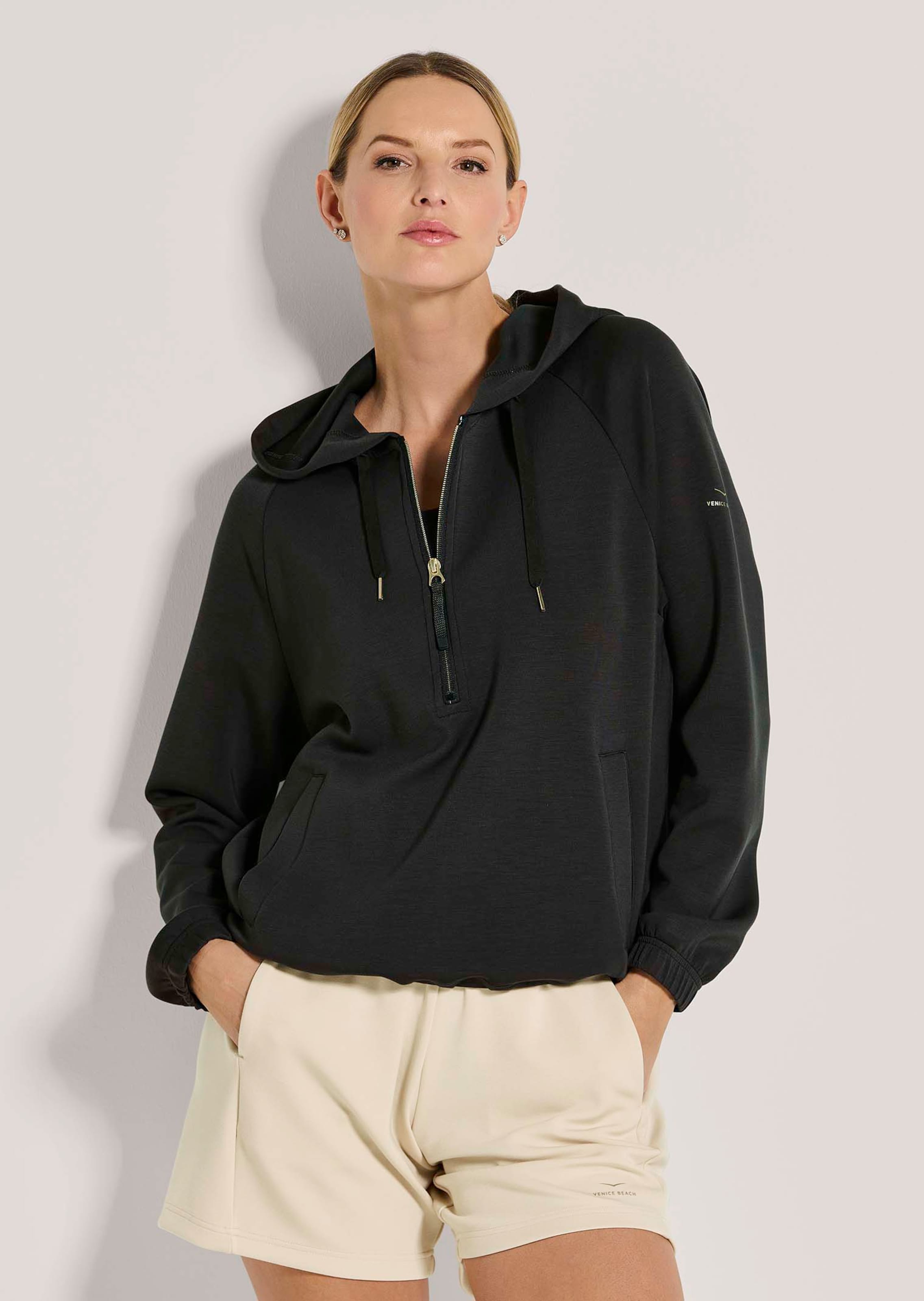 Klassischer Kapuzen-Pullover