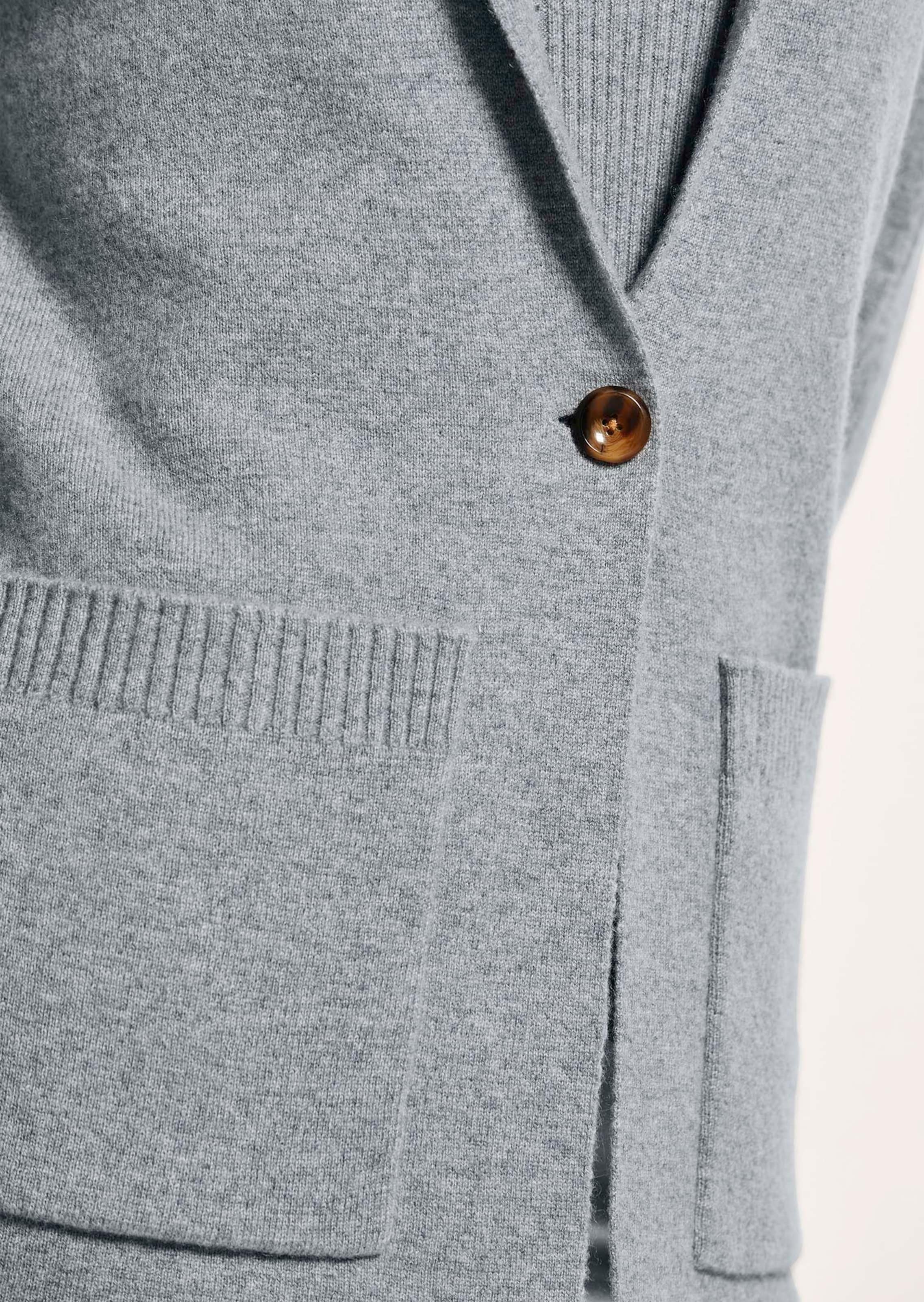 Knitted blazer with cashmere thumbnail 6