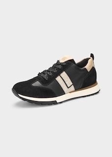 Sneakers thumbnail 1