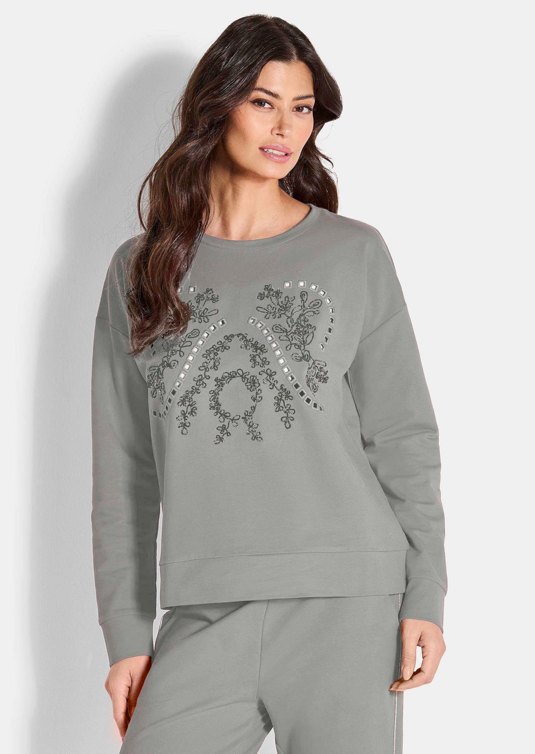 Sweatshirt with elegant eyelet embroidery