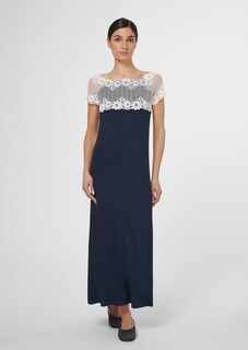 Nachtkleid mit edlem Spitzenbesatz thumbnail 3