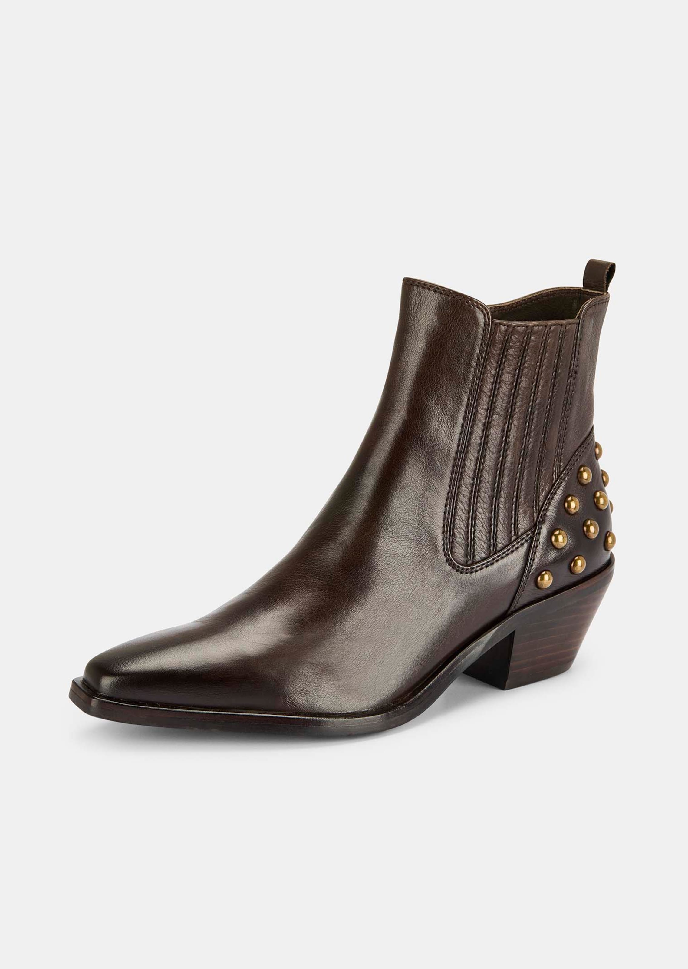 Stiefeletten im Cowboy-Look mit Nieten