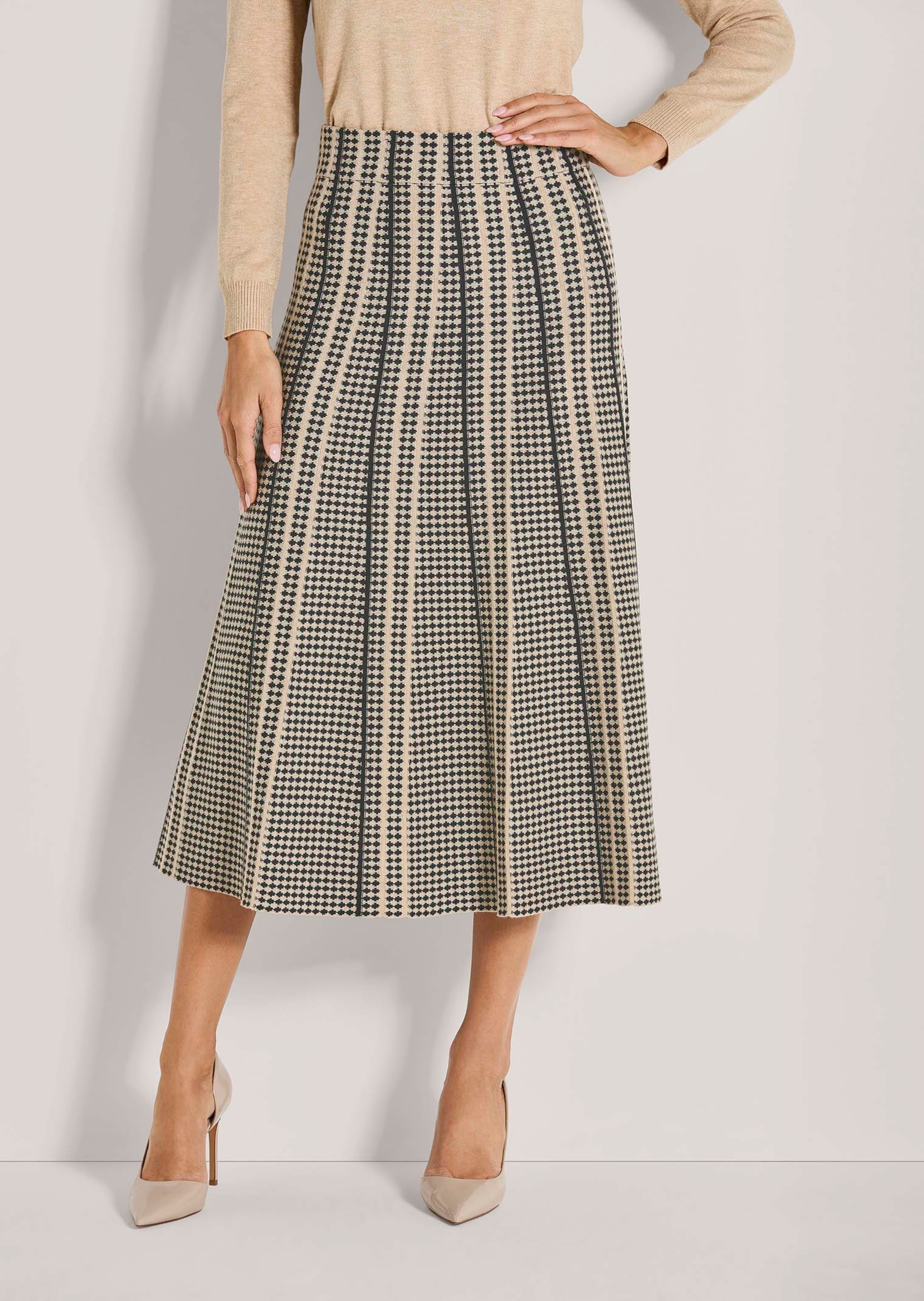 Ausgestellter Jacquard-Rock