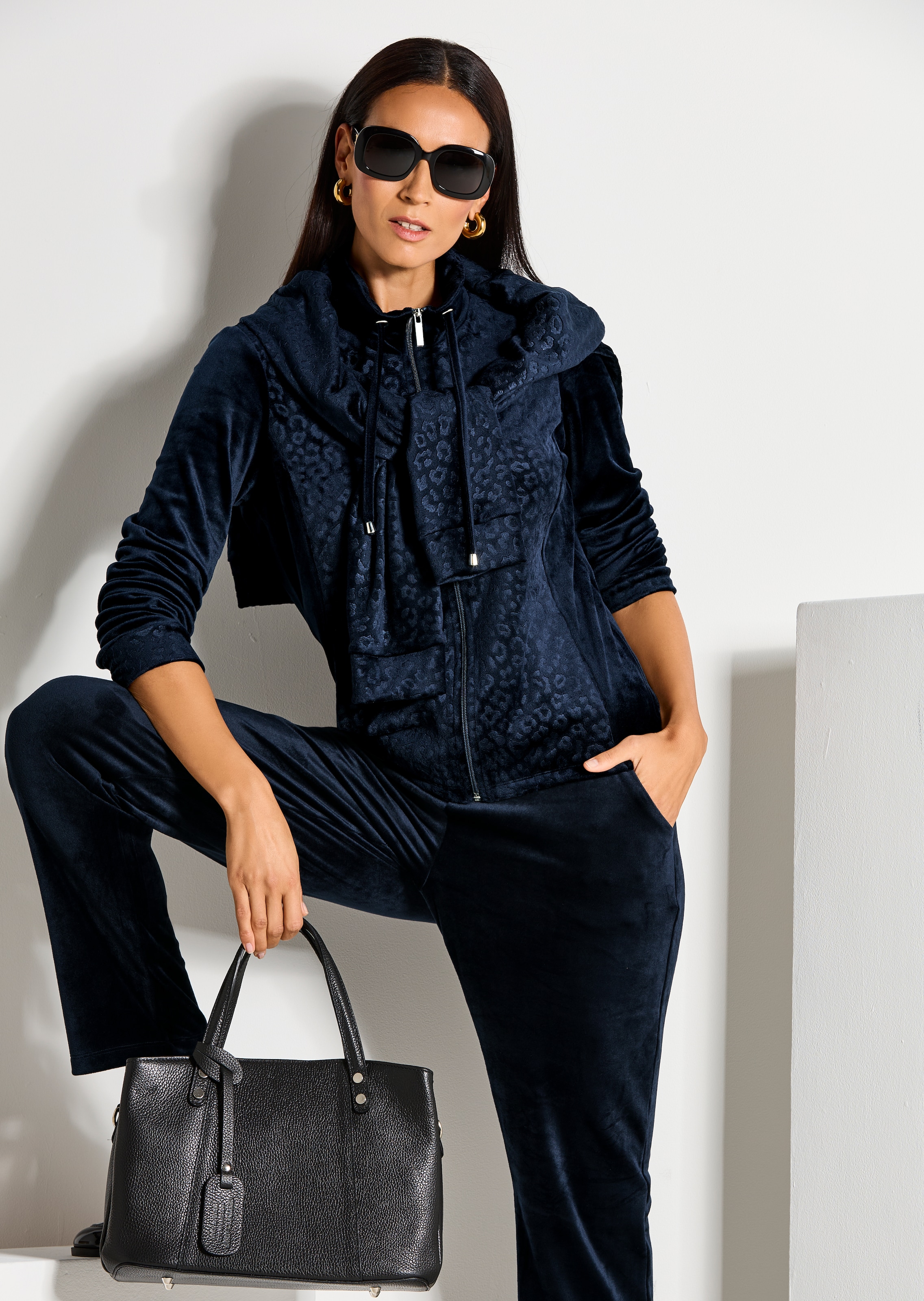 Sweatjacke in flauschiger Nicki-Qualität