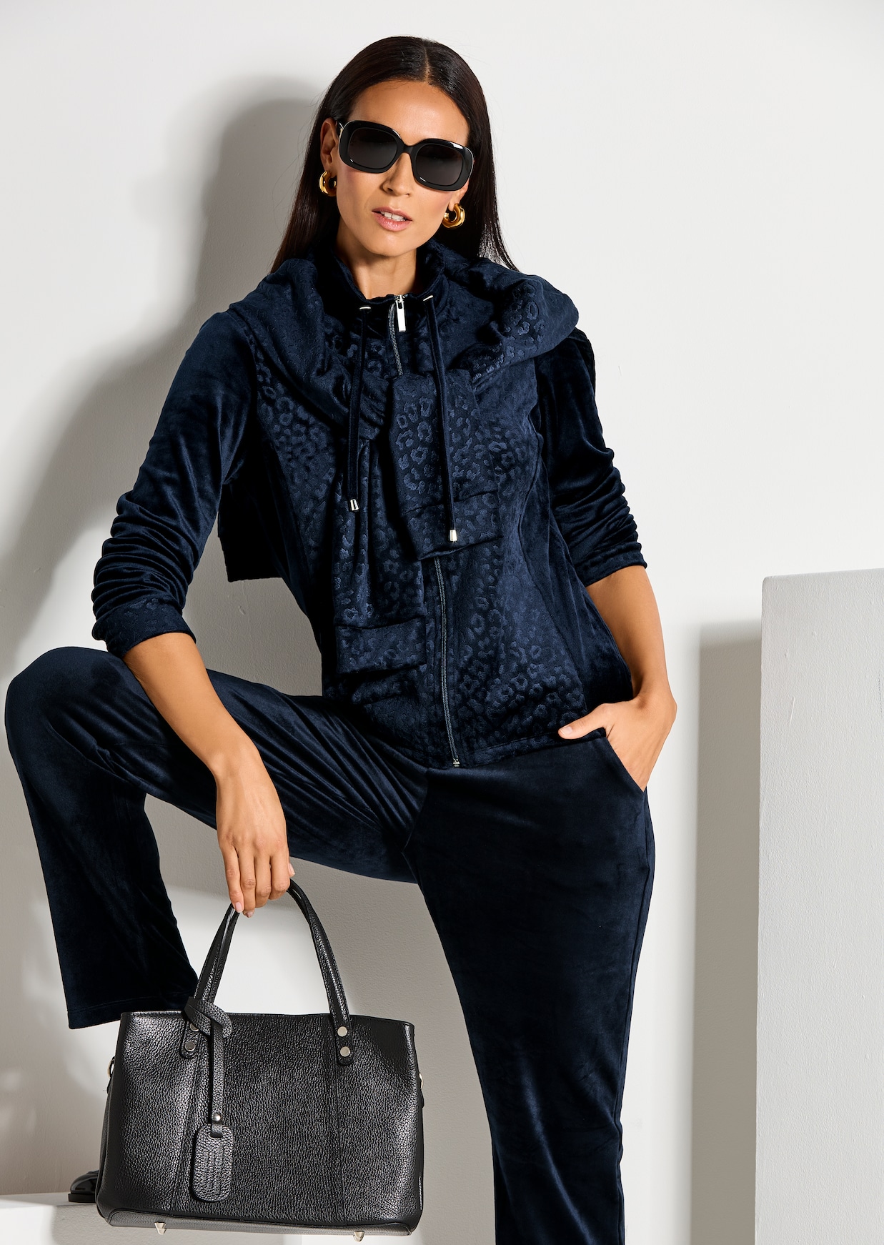 Sweatjacke in flauschiger Nicki-Qualität
