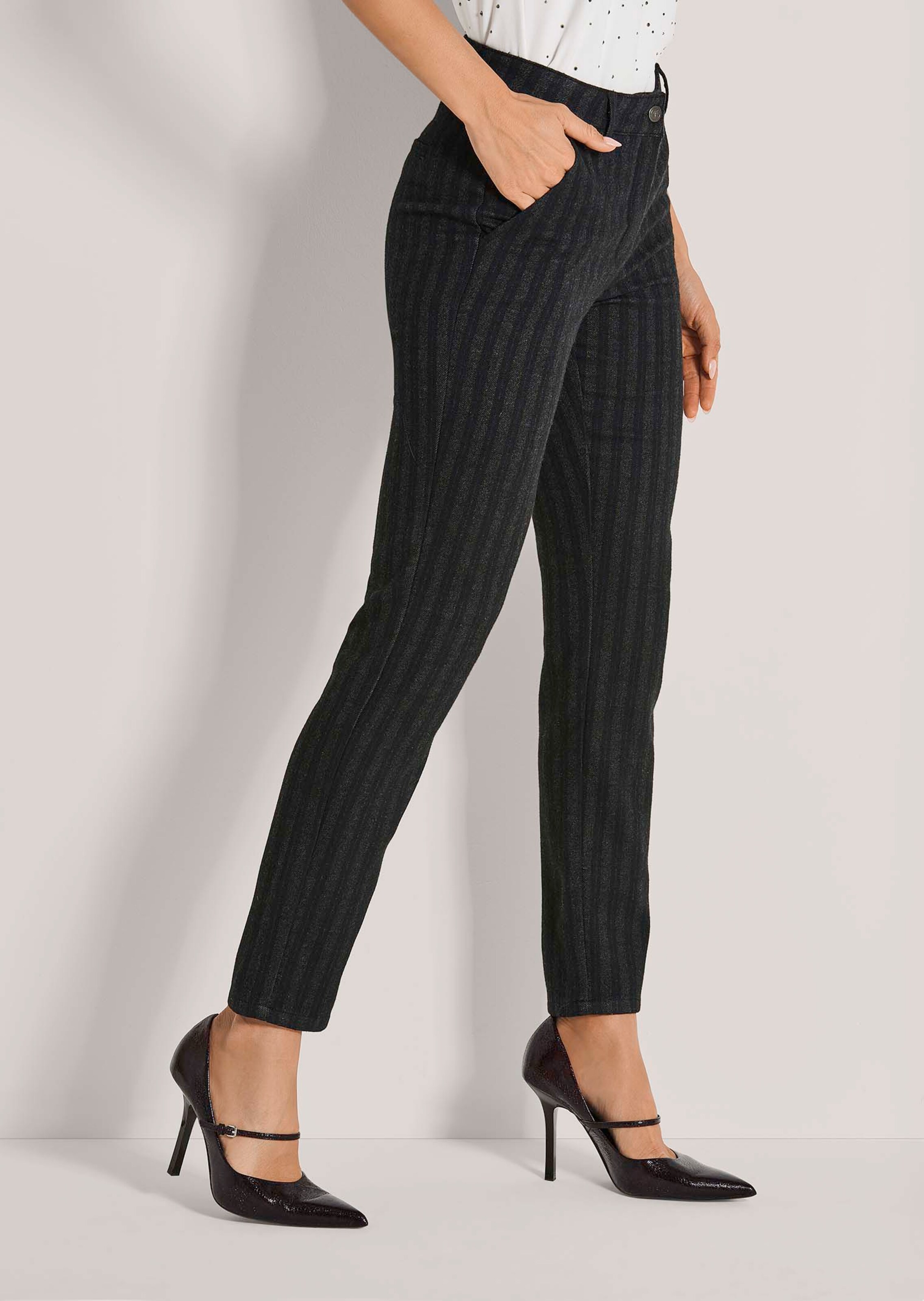 Pantalon thumbnail 5