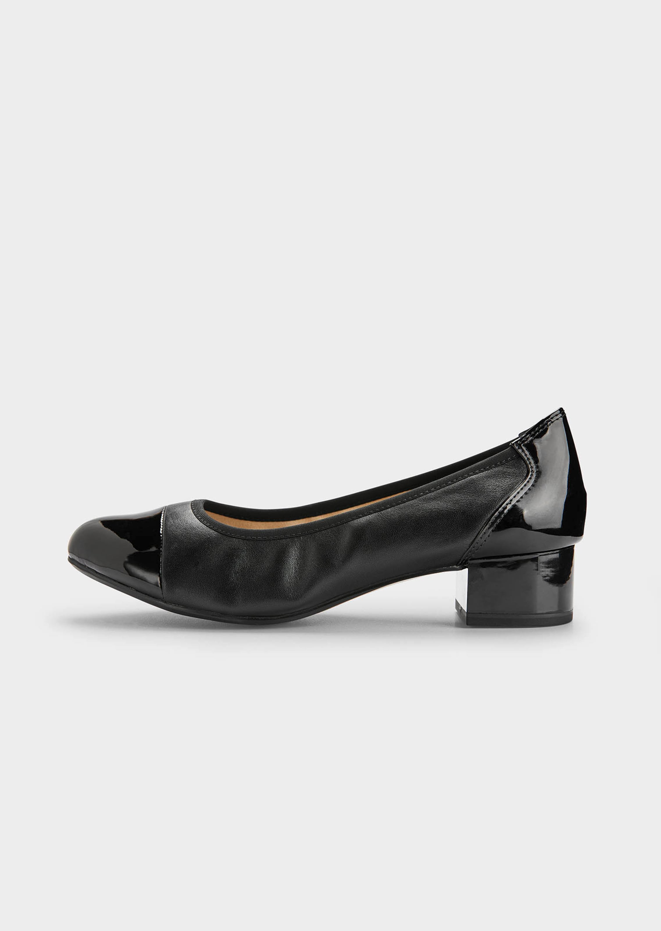Pumps in klassischem Look