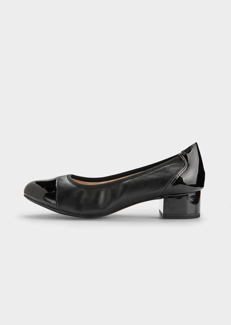 Pumps in klassischem Look
